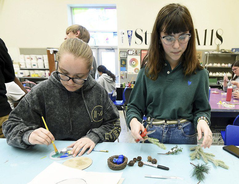 Carthage students create ornaments for National Christmas Tree